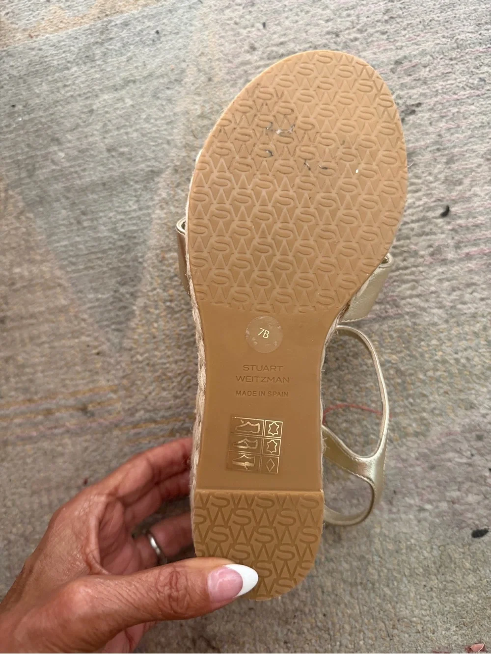 Stuart Weitzman  Size 7B DAYNA ESPADRILLE WEDGE SANDAL in Gold Leather & Jute